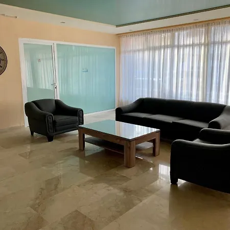 Ar - And Modern In Appartement